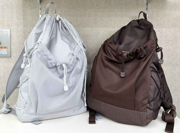 画像: 【無印良品】撥水 リップストップ リュックサック［縦48×横27×マチ18㎝］各¥4,990 www.muji.com