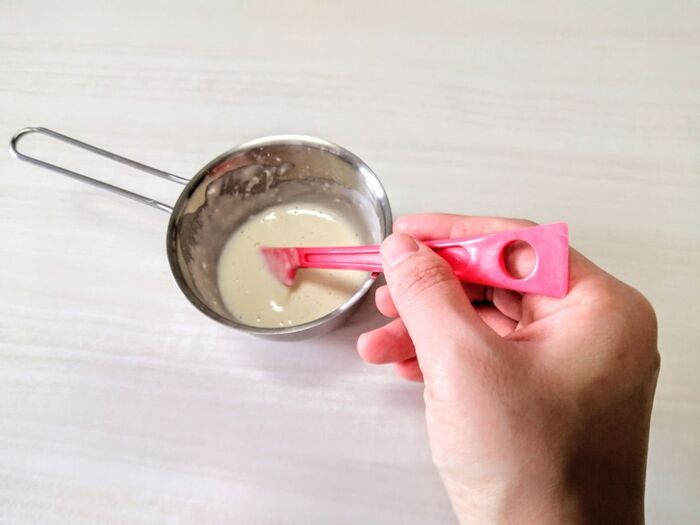 捨てないで！賞味期限切れの「小麦粉」が家じゅうの掃除で大活躍しますよ♪