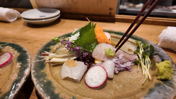 いとおかし刺身食べる 魚ト肴 いとおかし