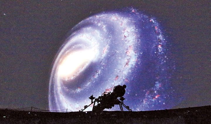 photo：ラネタリウムでは迫力ある映像が楽しめるように