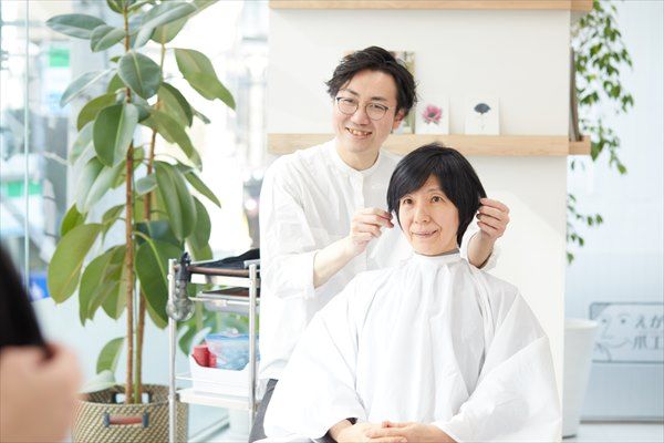 イメチェンのポイント（髪型）：小顔ショート