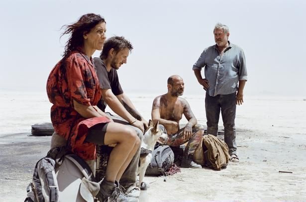 ペドロ・アルモドバルがプロデューサーとして参加したことでも話題となった [c] 2025 LOS DESERTORES FILMS, A.I.E., TELEFÓNICA AUDIOVISUAL DIGITAL, S.L.U.,FILMES DA ERMIDA, S.L., EL DESEO DA, S.L.U., URI FILMS, S.L.,4A4 PRODUCTIONS