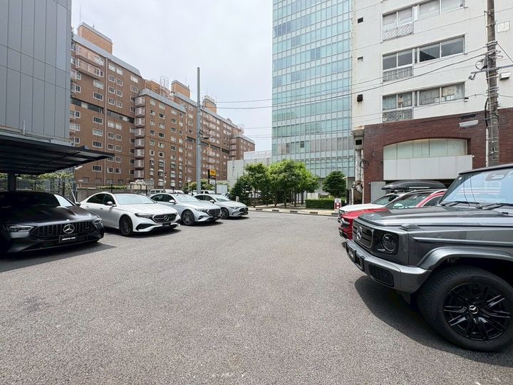Mercedes-Benz STUDIO TOKYO（メルセデス・ベンツ ストゥーディオ トウキョウ）