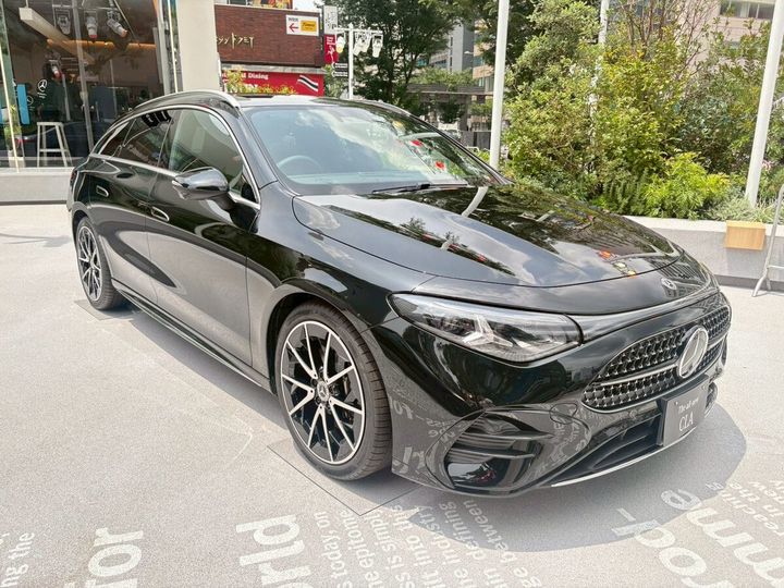 Mercedes-Benz STUDIO TOKYO（メルセデス・ベンツ ストゥーディオ トウキョウ）