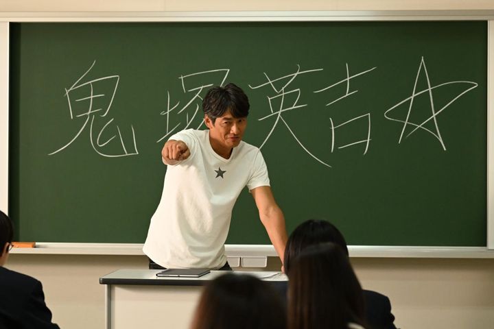 反町隆史「GTO」約28年ぶり復活！50代の鬼塚英吉が令和の学校で直面する新制度とは【第1話あらすじ】