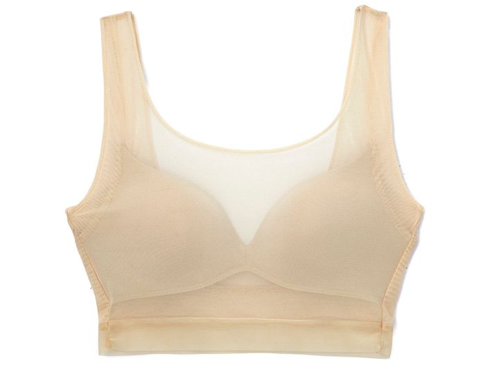 NICENICE MOMENTの、胸元がシアーなメッシュ素材に切り替わったベージュのタンクトップ型メッシュブラ