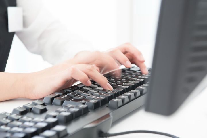「詐欺にあったのでは」と青ざめるも実は……。世帯年収700万・35歳女性が直面した娘の“無断ガチャ”トラブル