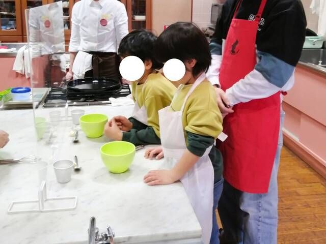  (1700362)