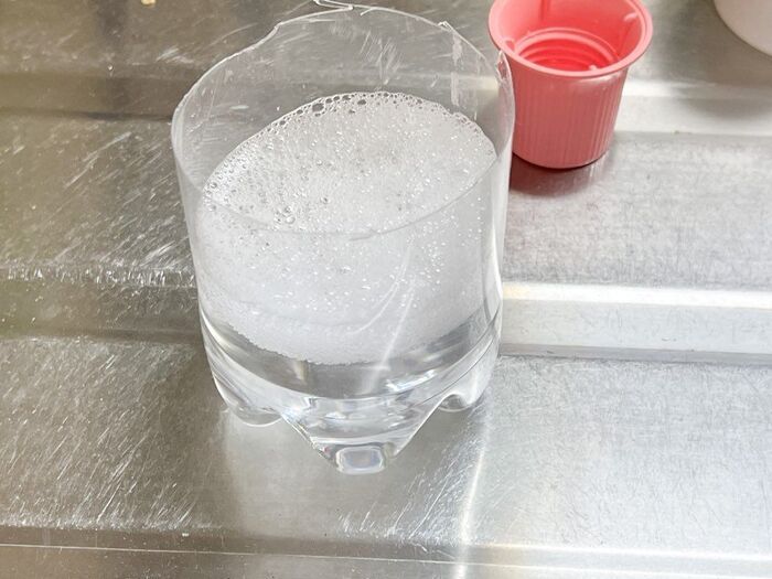 いちばん簡単♪水筒の茶渋汚れをラク〜にピカピカにする方法とは？1～2滴だから節約にも！