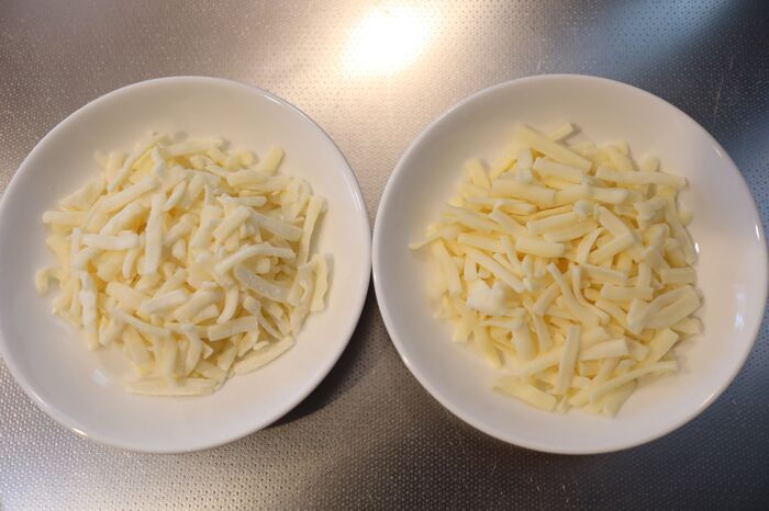 もう固まらない！ピザ用チーズを冷凍してもパラパラに保つ方法