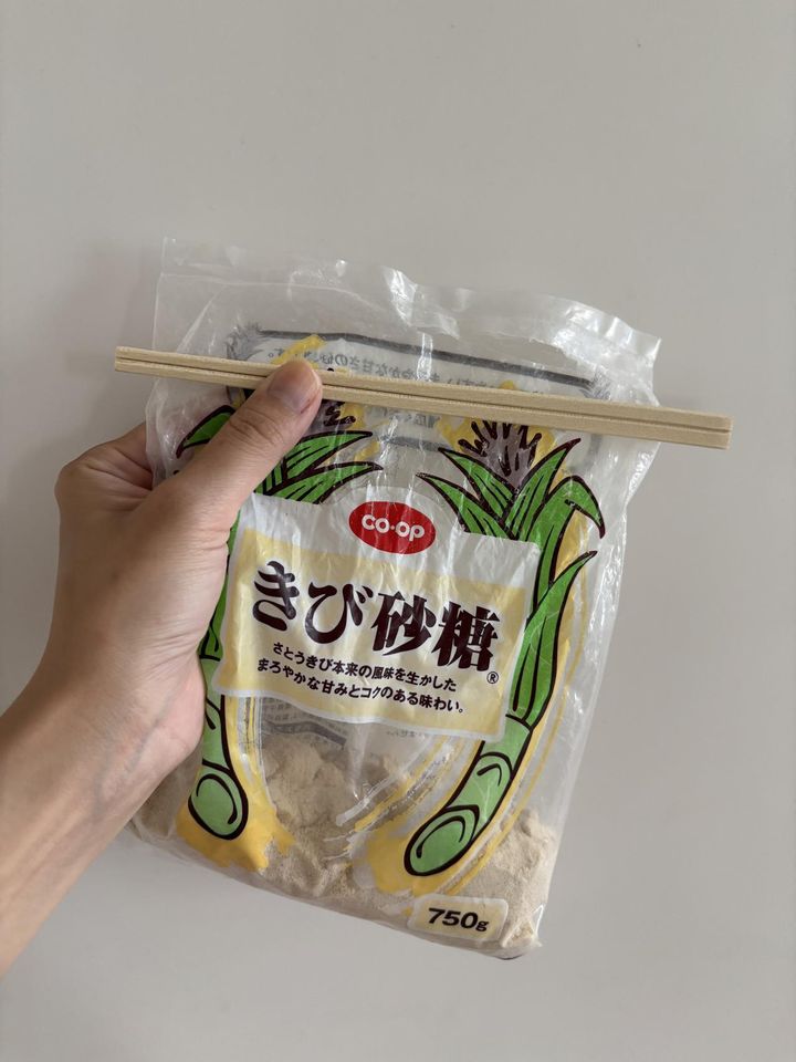 画像2: 割り箸で袋入り調味料をスッキリ収納