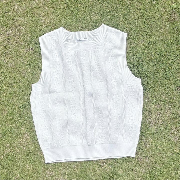 GUの肌見せトップス
