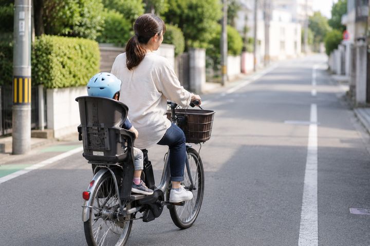 【自転車】「小学生は後ろに乗せちゃダメ」が変わる!? 警察庁がルール見直しへ、なぜ今議論されているのか