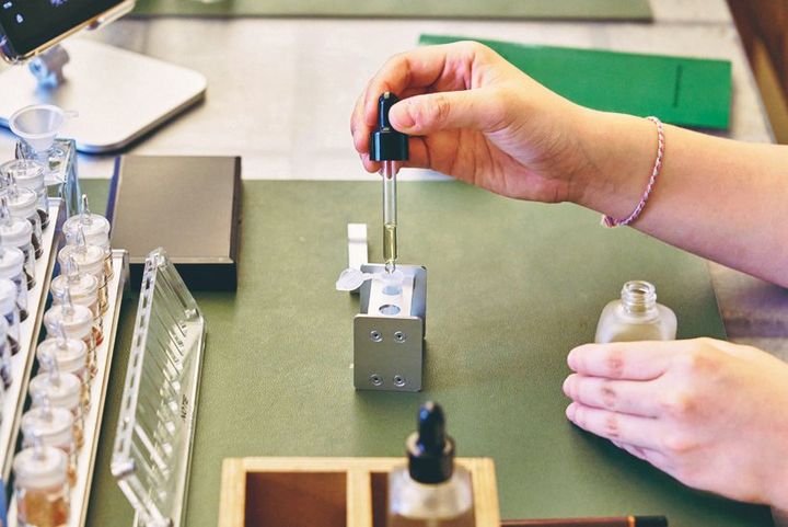 量を調整しながら少しずつスポイトで入れるのがなかなか難しい…！