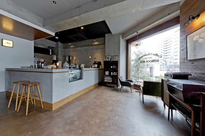 SCHOOL BUS COFFEE STOP NAKAMEGURO店内
