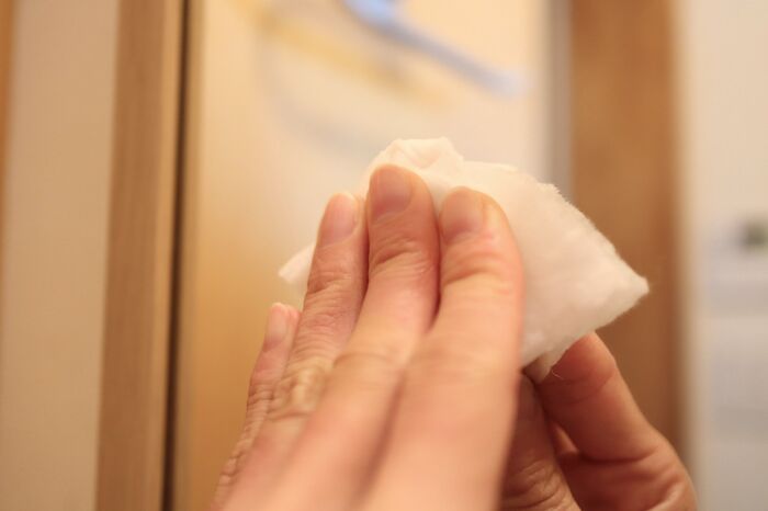 大量に余ってない？【コットン活用法】やってみたらすごかった♡余ったコットンで家じゅうピカピカに！