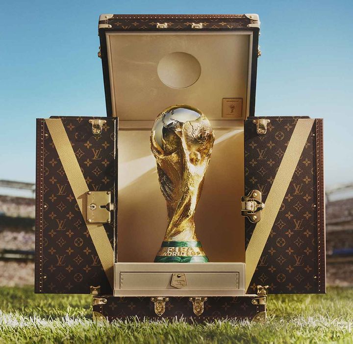 画像1: W杯優勝トロフィーは「ルイ・ヴィトン」のトランクに収納！2010年大会から“最高峰の職人”が手掛ける