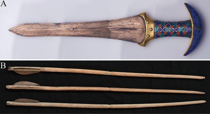 王女たちは、骨が変わるほど武器を握っていた