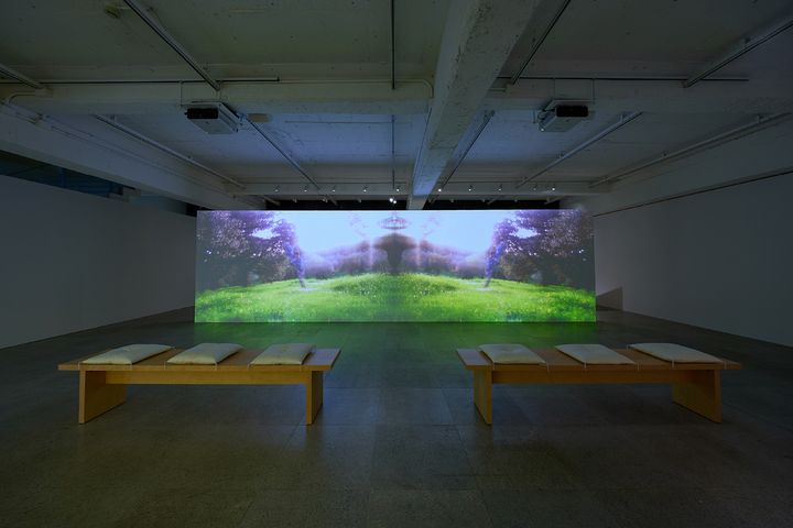 “Mark Borthwick: Something Out of Nothing Into Everything”展示会場写真