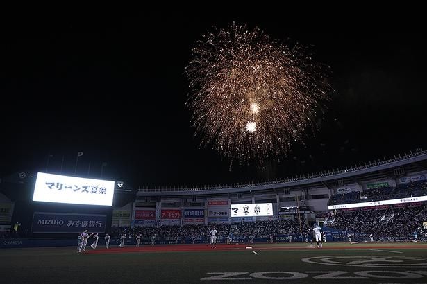 「MARINES FIREWORKS」もマリーンズ夏祭仕様になる 球団提供画像