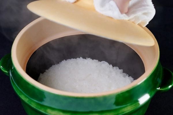 【京都府京都市】極上の朝食体験！「八代目儀兵衛」が「朝御膳」を開始。賞味期限5分の「黄金おこげ」も