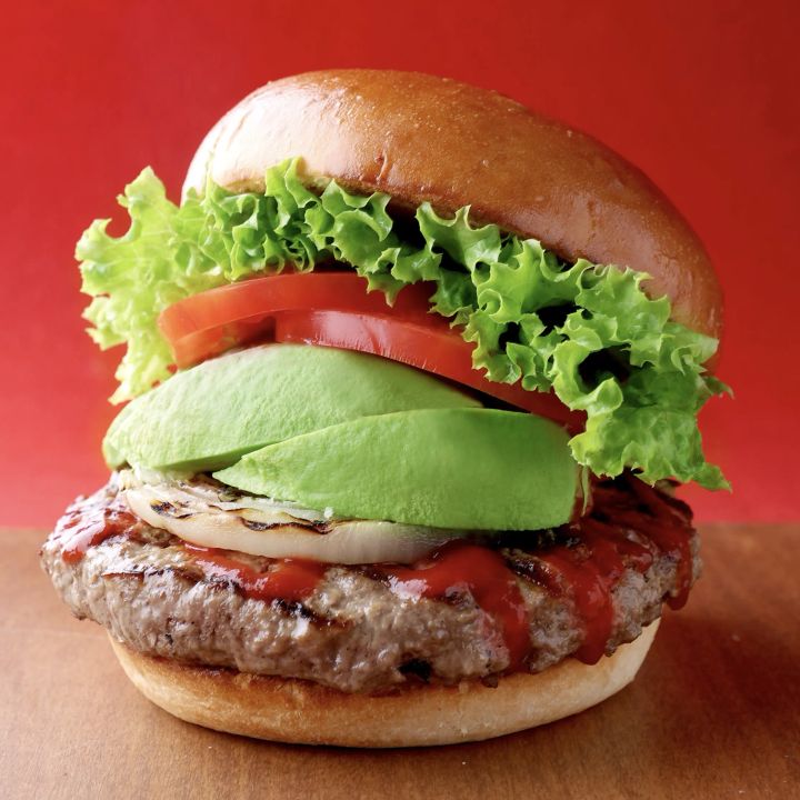 スパイシー シラチャー アボカドバーガー