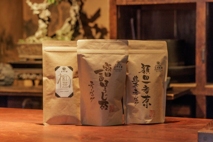 自慢のお茶をかき氷などで味わえる茶房も人気。愛知・岡崎の「産地問屋 宮ザキ園」