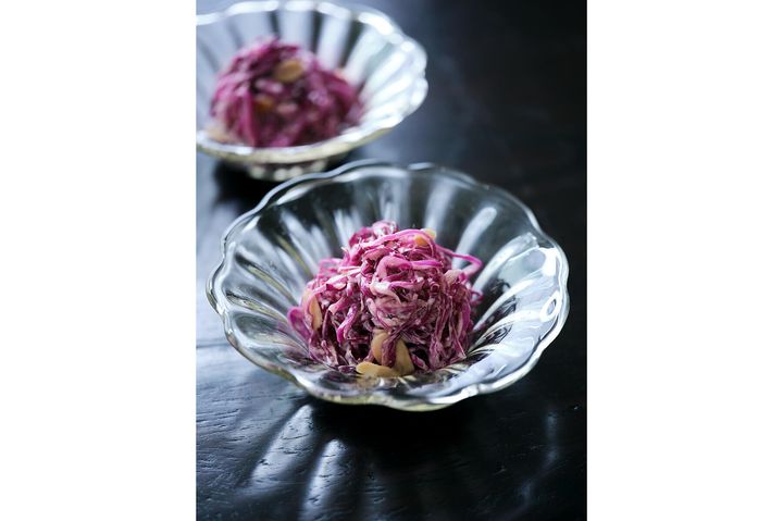 スパイシーで軽やかな“紫キャベツのコールスロー”