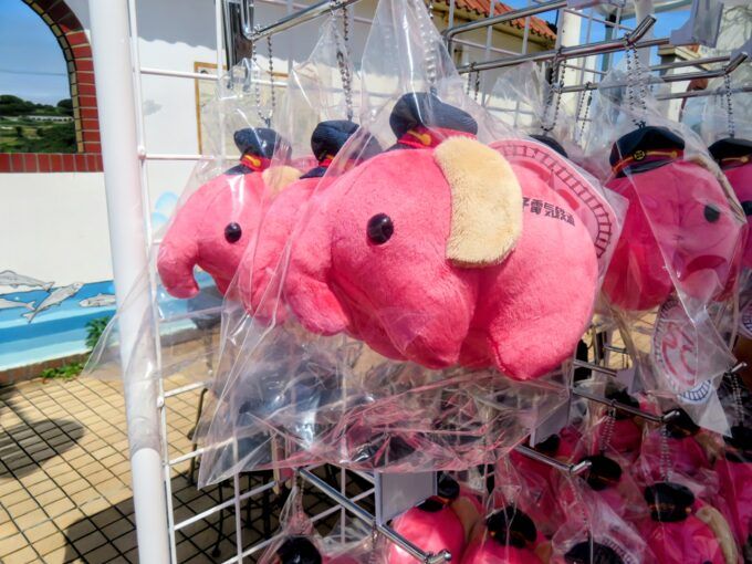 銚子電鉄2000形車両カラーのぞうさんぬいぐるみ「にせんぞう」
