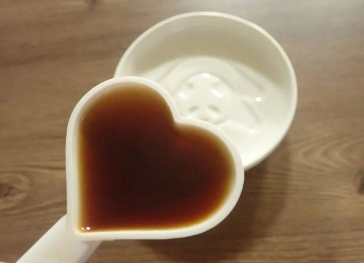 DAISO(ダイソー)：ワダカン昆布つゆ3倍 300ml