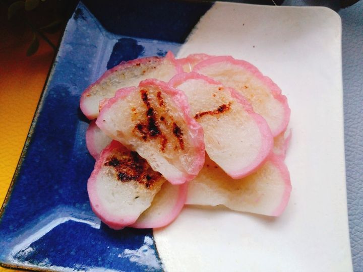 つまむ手が止まらない！かまぼこチップス