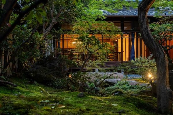【京都府京都市】麓寿庵に、夏季限定「抹茶かき氷」＆「ほうじ茶かき氷」が登場！「華わらび」も