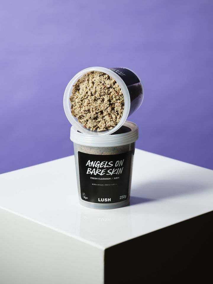 泡立てずに「練って使う」洗顔料！LUSHのベストセラー『天使の優しさ』で叶う、ざらつき肌のやさしい角質ケア