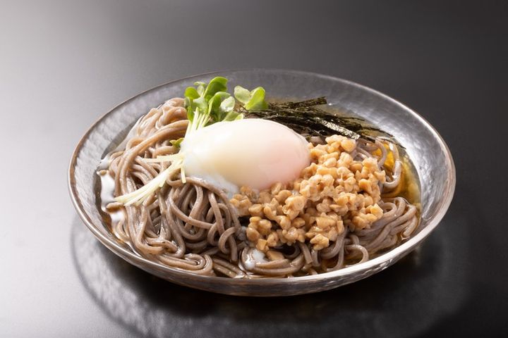 温玉 納豆 海苔 スプラウト 冷やし蕎麦