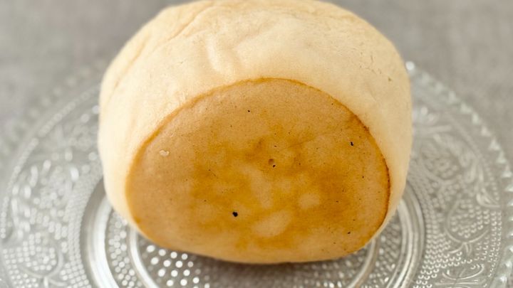ユニークな食感は食べる価値あり！【ファミマ】甘酸っぱいシュークリーム