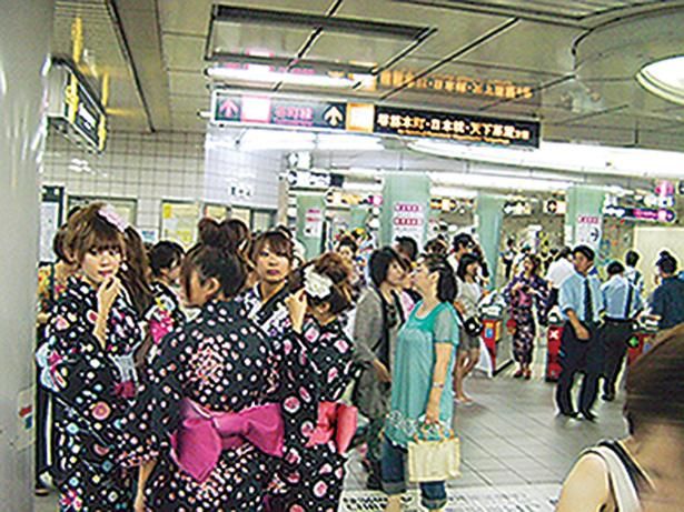 【実例ルート4】地下鉄南森町駅 17時30分を過ぎるとスムーズに動けないため、昼から天神祭を楽しむのもおすすめ