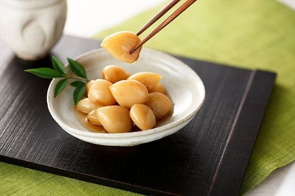 健康家族から大人気「梅にんにく」と「美味しいにんにくの黒酢漬け」が期間限定発売！