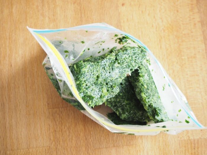 夏の栄養補給！最強ネバトロ「モロヘイヤ」はこう食べるのが一番うまい！冷凍保存もできます