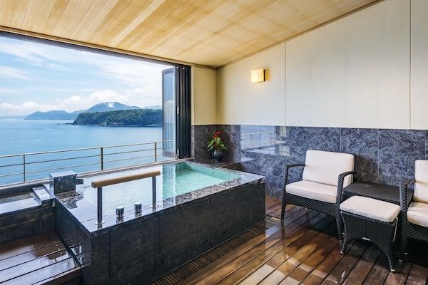 【静岡県東伊豆町】稲取銀水荘公式予約限定。お刺身を豪華9種盛りにアップグレードするキャンペーン実施