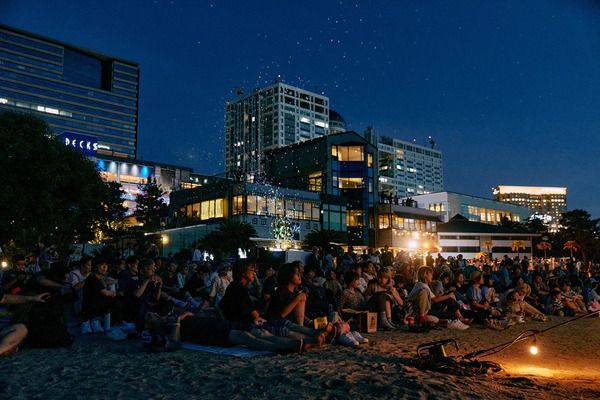 【東京都港区】「PARK CINEMA FESTIVAL in お台場海浜公園」で『ロボット・ドリームズ』上映！