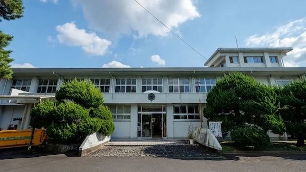 【香川県三豊市】廃校を再生して新たな地域交流施設へ。クラファン支援金で旧財田上小学校の改装を開始