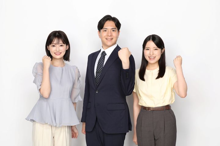 左から永田莉紗、出井将、川辺真美子（フジテレビ新人アナウンサー） （C）フジテレビ width=