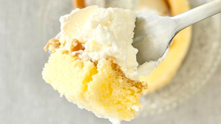 2種の桃が華やか！【ローソン】の人気ロールケーキは「値段も味も最強」