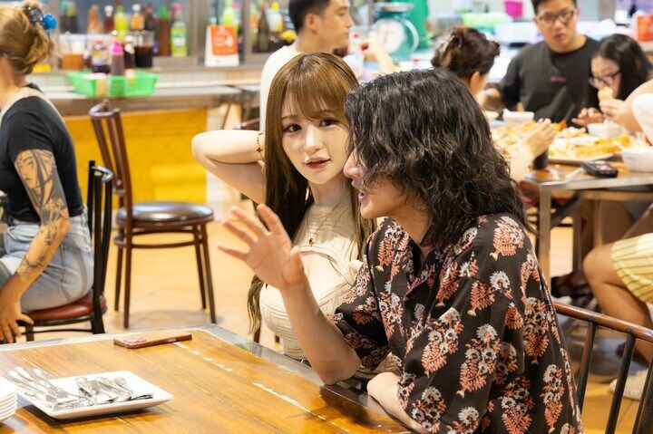 【写真・画像】“実家は7階建ての一軒家”超お嬢様の21歳新人セクシー女優、幼少期の英才教育を告白「家の中では英語。おいら４か国語喋れる」 2枚目