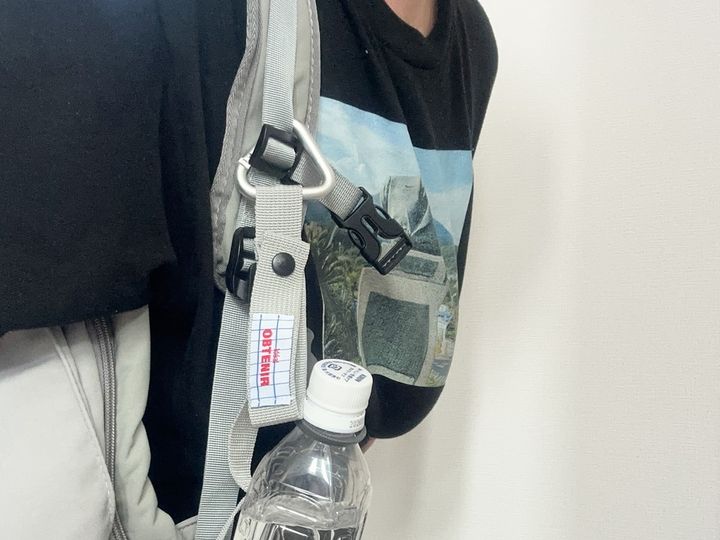 リュックにもカラビナで装着できる