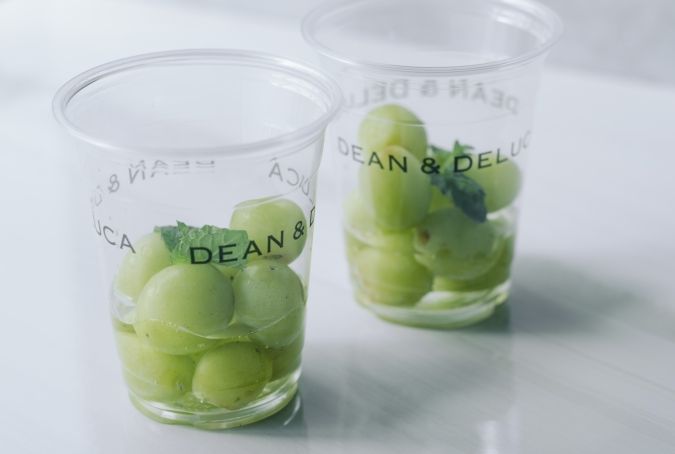 DEAN & DELUCA「シャインマスカットとエルダーフラワーのフラッペ」
