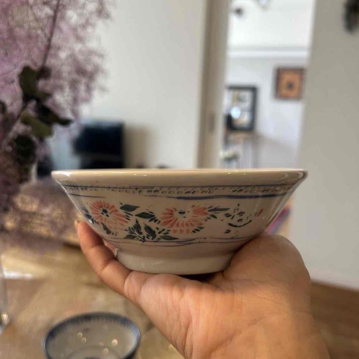 ピンクの花柄の中国の古いうつわ