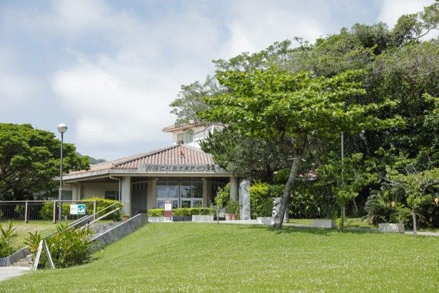 世界遺産の中にひっそりと建つ小さな資料館 撮影：樋口涼