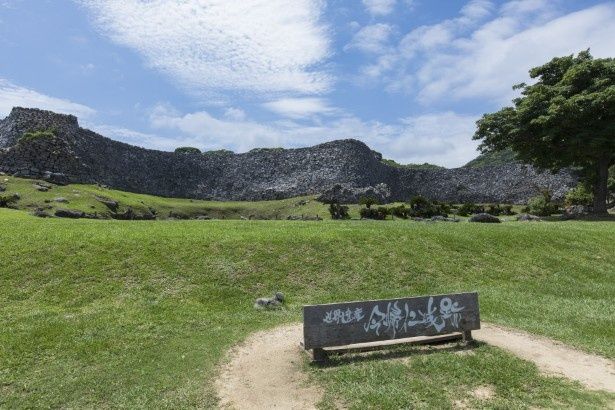 今帰仁城跡は世界遺産に登録されている 撮影：樋口涼