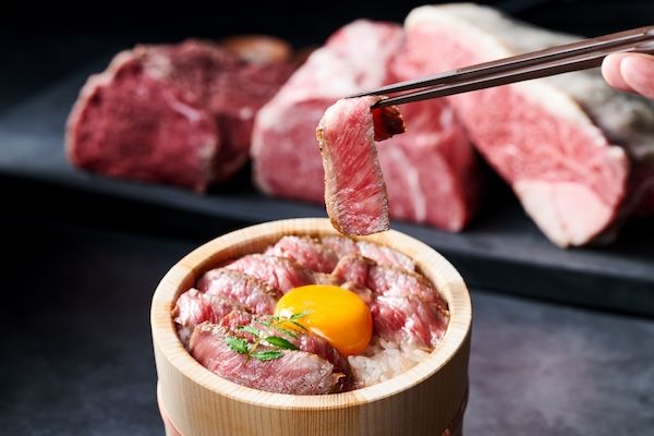 【福岡県福岡市】極上肉をリーズナブルに！「桂香」のランチにA5黒毛和牛の博多牛まぶしが登場